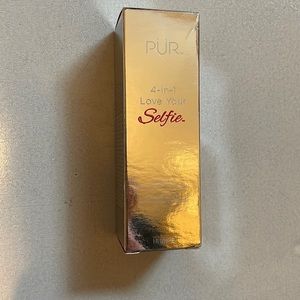 PUR 4-in-1 Love Your Selfie Longwear Foundation and Concealer LN6